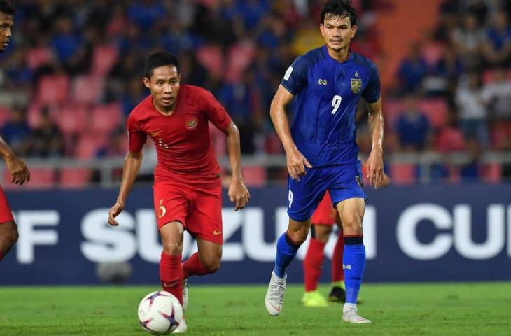 Pemain Timnas Indonesia, Evan Dimas Darmono saat melawan Thailand di Piala AFF 2018 di Stadion Rajamanggala, Thailand, Sabtu (17/11/2018) (AFF)