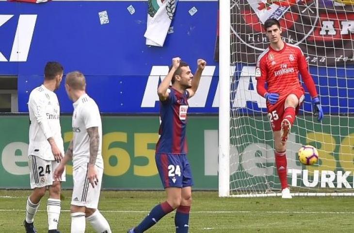 Toni Kroos vs Eibar. (Ander Gillenea/AFP).