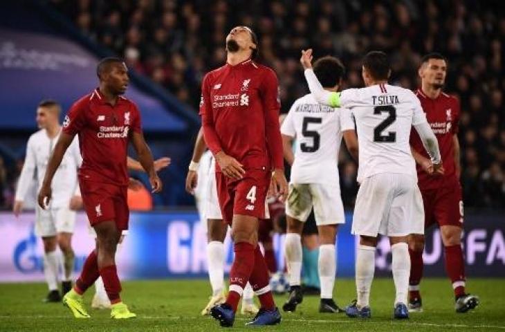 Ekspresi bek Liverpoo, Virgil van Dijk saat melawan Liverpool di Liga Champions pada 28 November 2018. (Franck Fife/AFP)