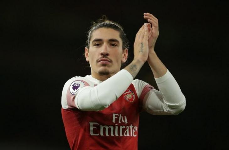 Hector Bellerin Cedera Parah, Emery Pastikan Takkan Beli Bek Anyar