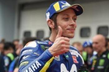 Didapuk Paling Populer, Valentino Rossi Kalahkan Legenda Sepak Bola Italia