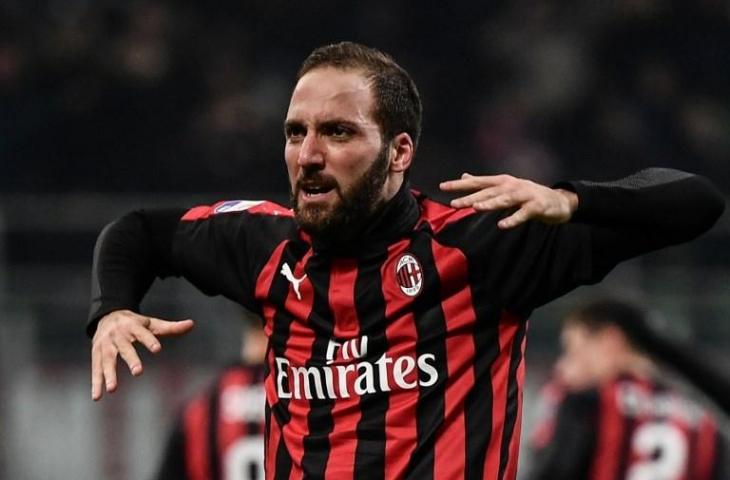 Gonzalo Higuain merayakan golnya ke gawang SPAL pada 29 Desember 2018 (Marco Bertorello/AFP)