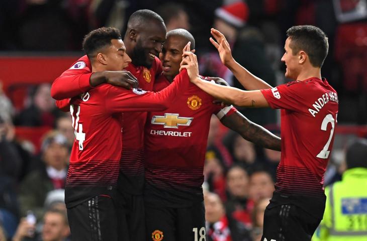 Pemain Manchester United merayakan gol Lukaku ke gawang Bournemouth pada pekan ke-20 Liga Primer Inggris di Stadion Old Trafford, Manchester. (AFP)