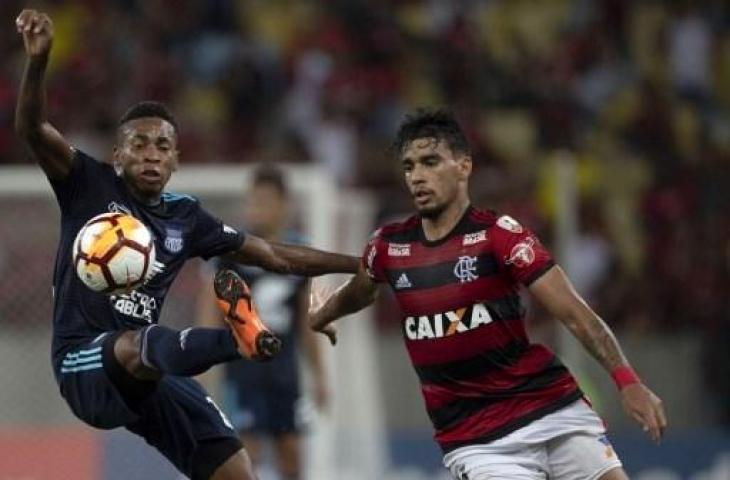 Lucas Paqueta resmi diboyong AC Milan dari Flamengo. (MAURO PIMENTEL / AFP)