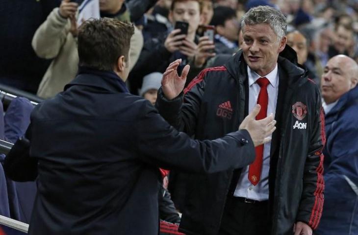 Mauricio Pochettino (kiri) dan Ole Gunnar Solskjaer (kanan) saat pertemuannya di Liga Primer pada 13 Januari 2019 (Ian Kington/AFP)