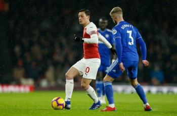 Mesut Ozil Tiba-tiba Jadi Kapten Arsenal, Ini Penjelasan Unai Emery