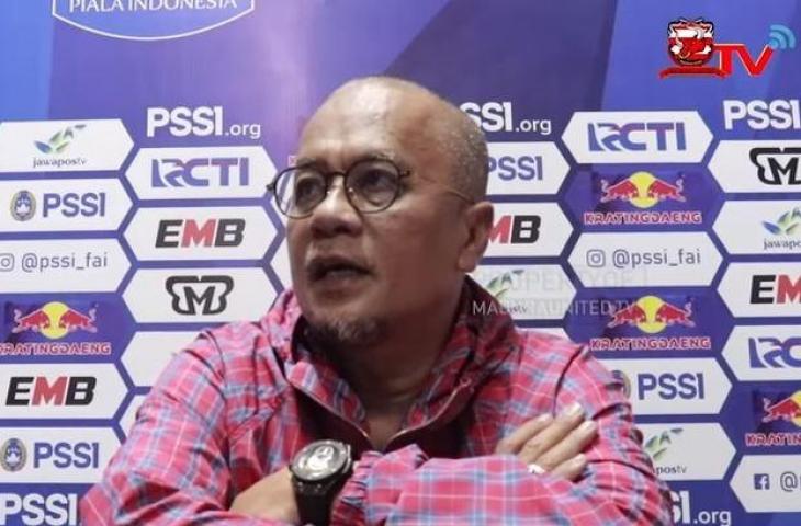 Haruna Soemitro dalam keterangan resminya. (Tangkapan layar dari Madura United TV)