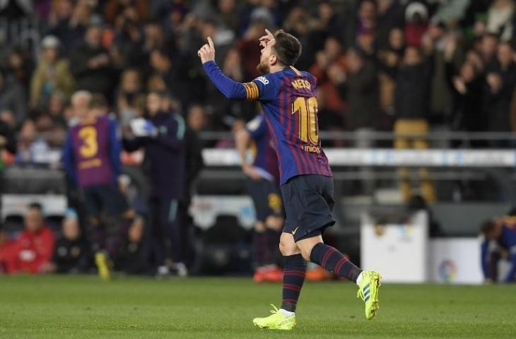 Selebrasi Lionel Messi usai bobol gawang Valencia pada 2 Februari 2019 (Lluis Gene/AFP)