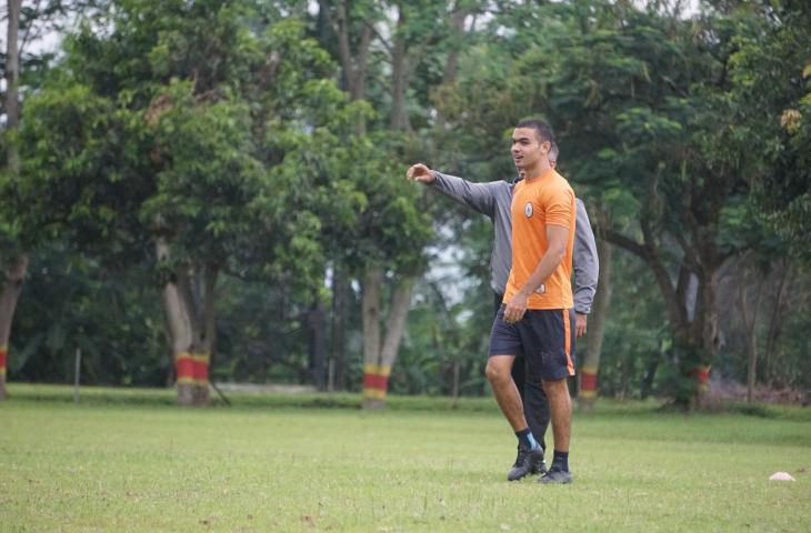 Pemain asal Mesir, Mido Saad, ikuti latihan PSS Sleman di Lapangan Paskhas, Jumat (8/2/2019). (mxkd.sbs/Irwan Febri Rialdi)