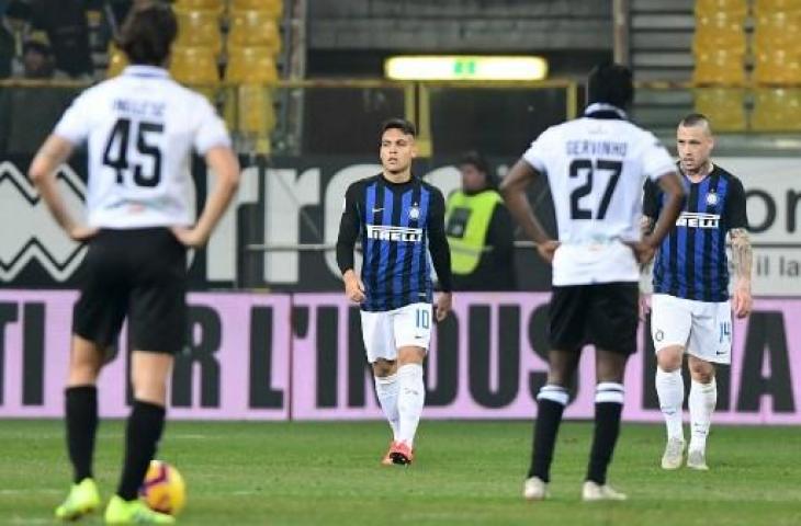 Aksi Lautaro Martinez usai mencetak gol ke gawang Parma, di Stadio Ennio Tardini, Minggu (10/2/2019) dini hari WIB. (MIGUEL MEDINA / AFP)
