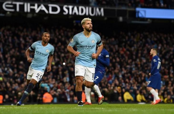 Penyerang Manchester City, Sergio Aguero saat membobol gawang Chelsea pada 10 Februari 2019 (Paul Ellis/AFP)
