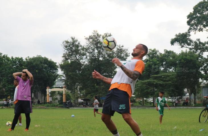 Pemain trial PSS Sleman, Alfonso de la Cruz. (mxkd.sbs/Irwan Febri Rialdi).