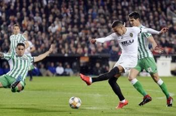 Sikat Real Betis, Valencia Ditunggu Barcelona di Final Copa del Rey