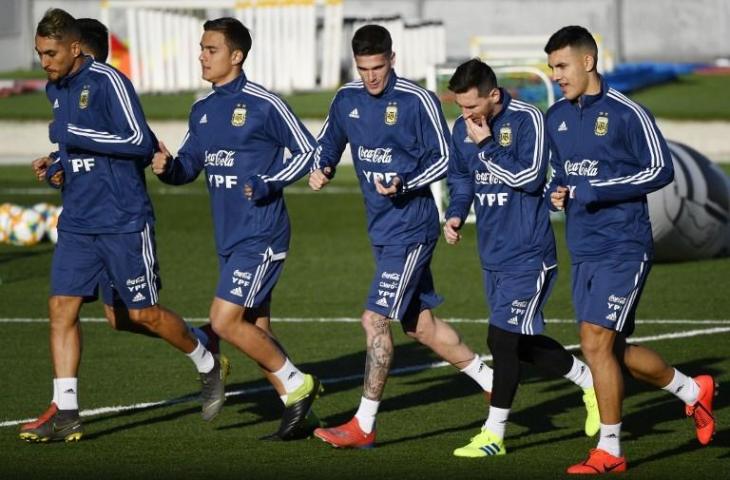 Lionel Messi kembali berseragam Timnas Argentina dan hadir di sesi latihan di Valdebebas, Madrid pada 18 Maret 2019 (Gabriel Bouys/AFP)