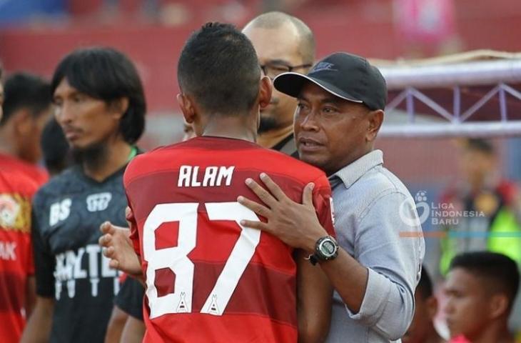 Kas Hartadi ketika menangani Kalteng Putra di Liga 1 2018. (Dok. LIB).