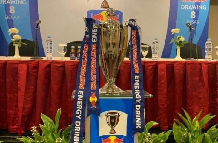 Trofi Piala Indonesia. (Suara.com/Adie Prasetyo)