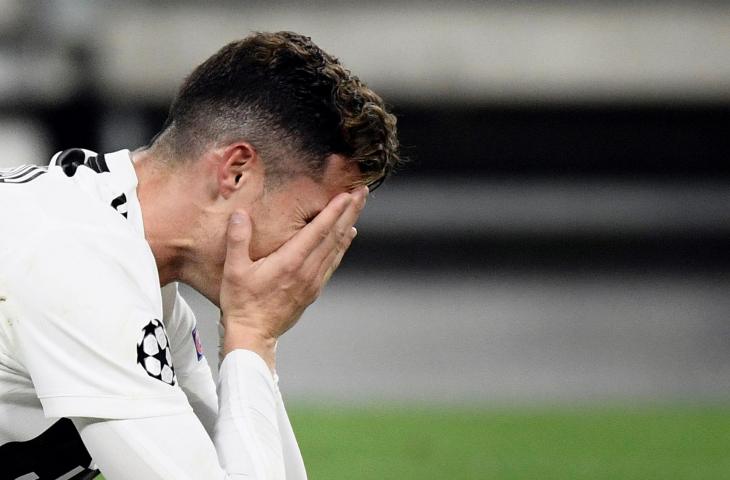 Cristiano Ronaldo terlihat sedih usai Juventus tersingkir dari ajang Liga Champions musim 2018/2019. [Filippo MONTEFORTE / AFP]