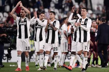 Aksi Cristiano Ronaldo Semangati Pemain Muda Juventus, Salut!