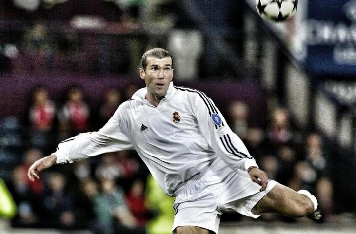 Pemain legenda Real Madrid, Zinedine Zidane saat bertanding (instagram/zinedinezidane10)