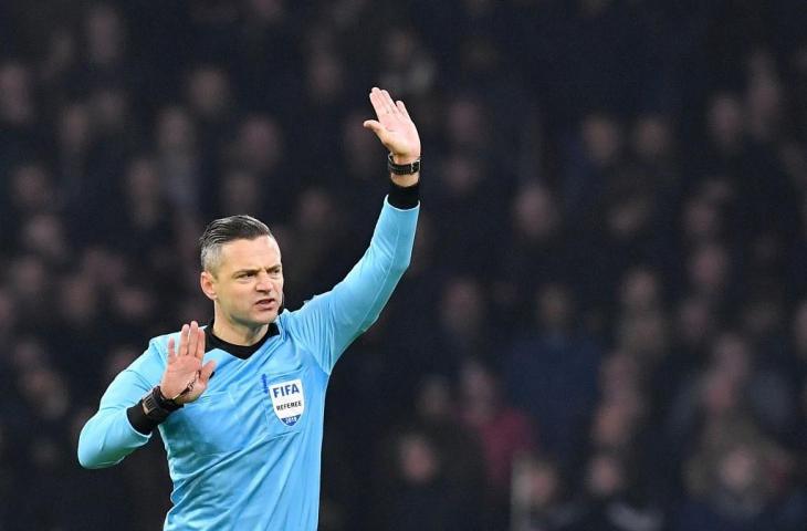 Wasit Damir Skomina ditunjuk untuk memimpin laga final Liga Champions antara Liverpool vs Tottenham  Hotspur 2 Juni mendatang. [EMMANUEL DUNAND / AFP]