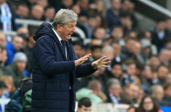 Pelatih Crystal Palace, Roy Hodgson. (LINDSEY PARNABY / AFP)