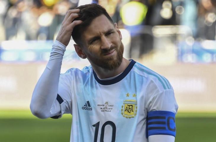 Ekspresi Lionel Messi saat gagal mencetak gol ke gawang Chile pada perebutan tempat ketiga Copa America 2019, Minggu (7/7/2019). [NELSON ALMEIDA / AFP]