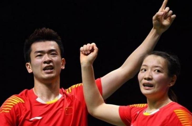 Pasangan ganda campuran Cina, Zheng Siwei/Huang Yaqiong. [AFP/Johannes Eisele]