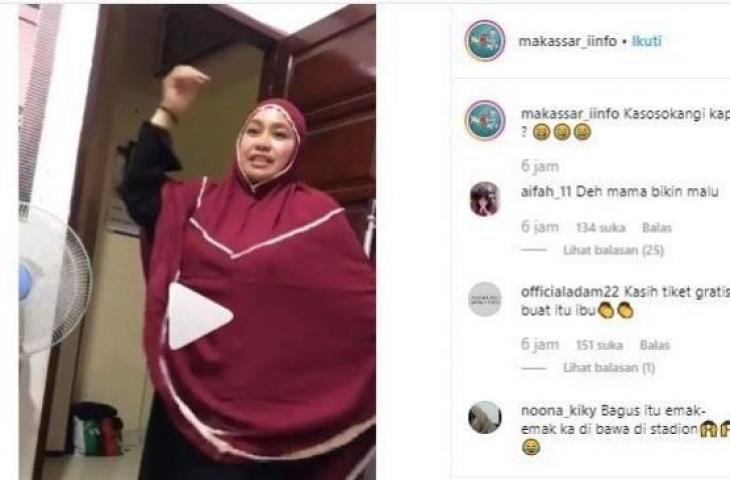 Wanita berhijab nyanyikan chant PSM Makassar. (Instagram/@makassar_iinfo).