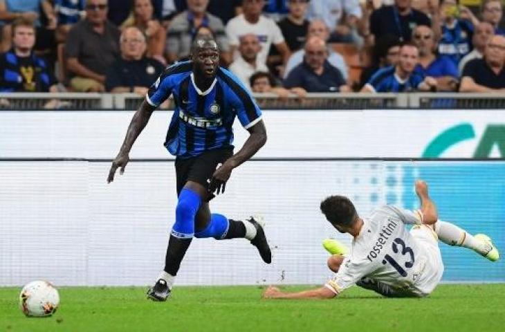 Penyerang Inter Milan, Romelu Lukaku sukses membuat gol di laga debutnya melawan Lecce pada pekan pertama Serie Italia musim 2019/2020. (MIGUEL MEDINA / AFP)