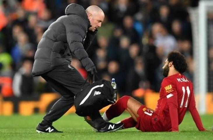 Mohamed Salah mengalami cedera lagi pada pertandingan melawan Tottenham Hotspur. (PAUL ELLIS / AFP)