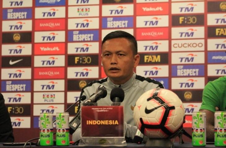 Yeyen Tumena dalam konferensi pers jelang laga Malaysia vs Indonesia di Kualifikasi Piala Dunia 2022. (Dok. PSSI)