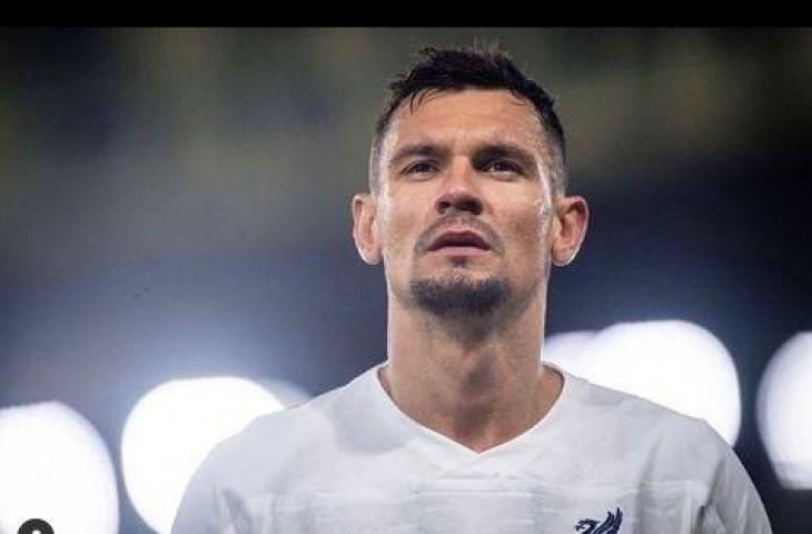 Dejan Lovren doakan Liverpool. (Instagram/@dejanlovren06).