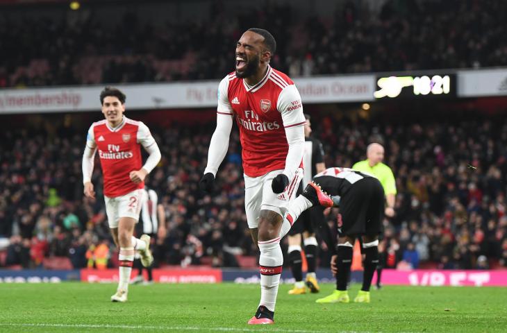 Striker Arsenal, Alexandre Lacazette, usai menjebol gawang Newcastle. (Twitter/@Arsenal).