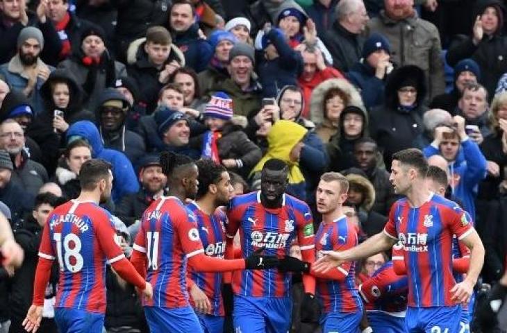 Para pemain Crystal Palace. (DANIEL LEAL-OLIVAS / AFP)