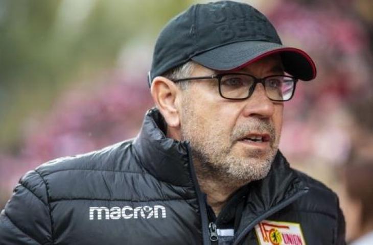 Pelatih Union Berlin, Urs Fischer. [JOHN MACDOUGALL / AFP]