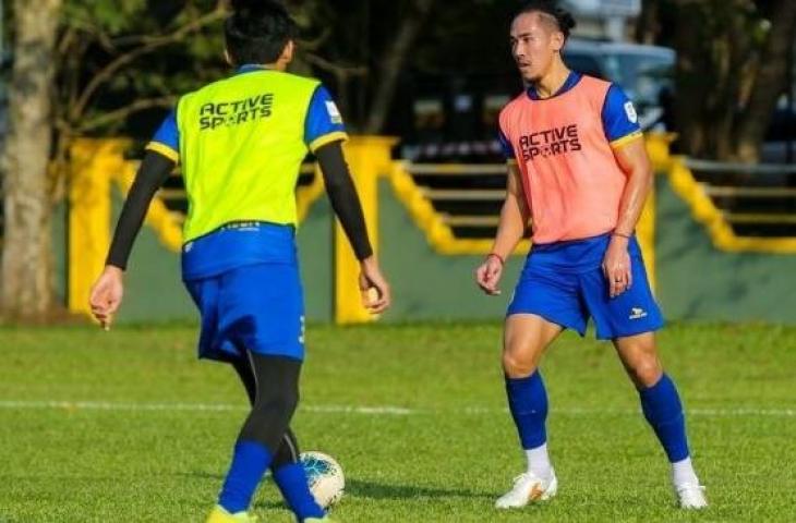 Ryuji Utomo berlatih dengan Penang FC. (Instagram/@penangfcofficial)