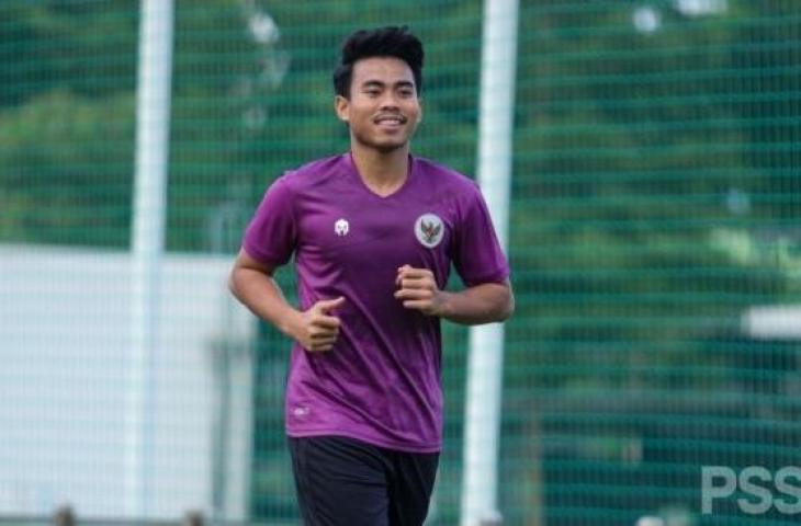 Pemain Timnas Indonesia, Nurhidayat, saat latihan perdana sebagai persiapan SEA Games 2021 (dok. PSSI).