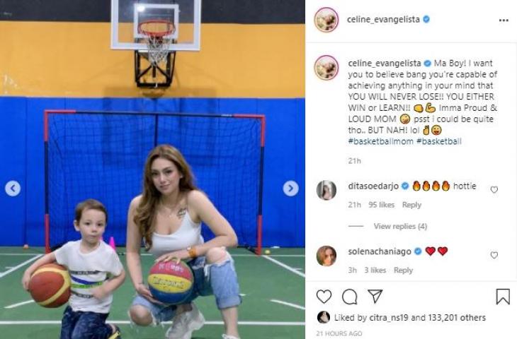 Penampilan cantik Celine Evangelista saat main basket bersama anaknya. (Instagram/celine_evangelista)