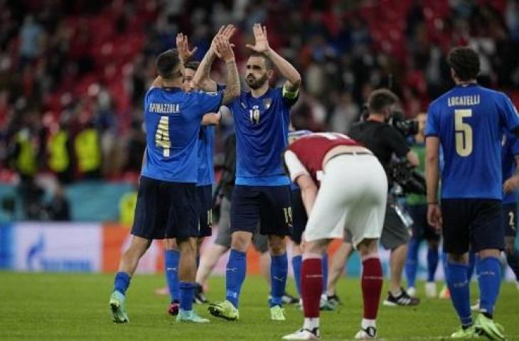 Italia lolos ke perempatfinal Euro 2020 usai mengalahkan Austria 2-1. (FRANK AUGSTEIN / POOL / AFP)