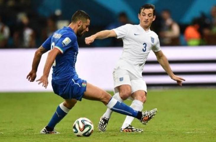 Momen pertandingan Italia vs Inggris di Piala Dunia 2014. (BEN STANSALL / AFP)