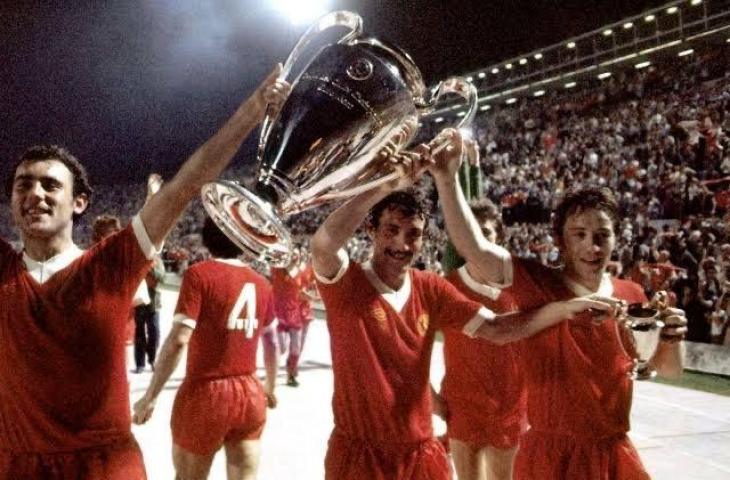 Bob Paisley saat jadi pemain Liverpool dan juara Liga Champions. (Twitter/@Anfieldbr)