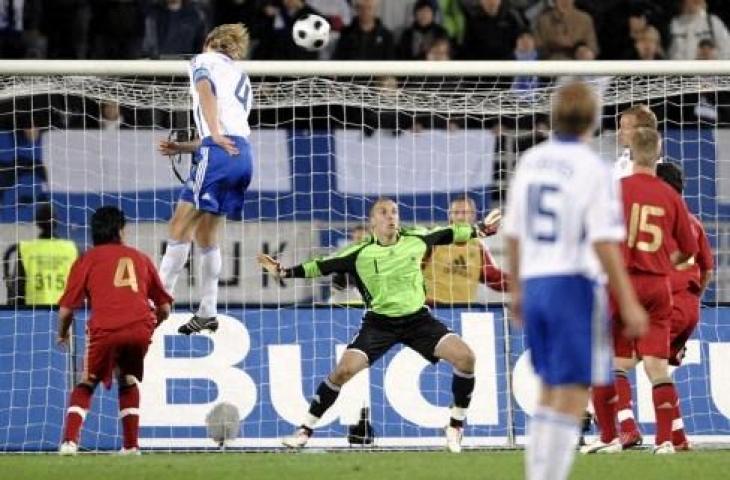 Robert Enke saat memperkuat Timnas Jerman melawan Finlandia di Piala Dunia 2010. (OLIVIER MORIN / AFP)