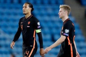 Virgil van Dijk Jalan Terpincang-pincang, Bikin Jurgen Klopp Khawatir