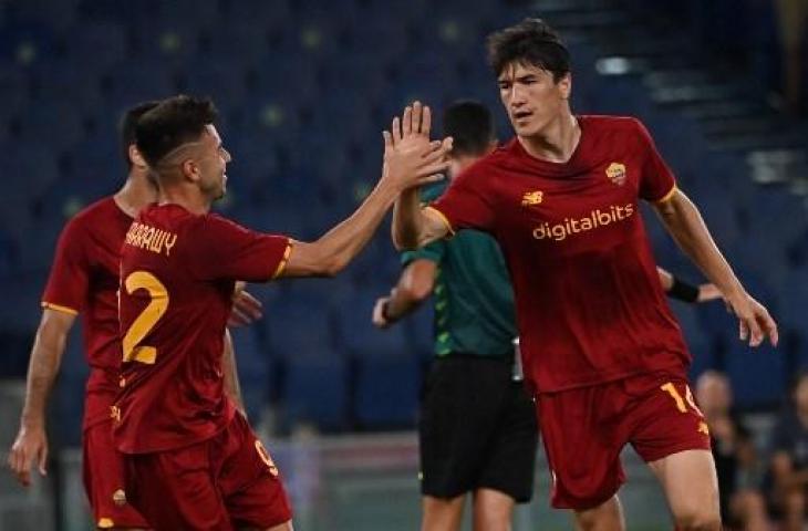 Eldor Shomurodov, pemain asal Uzbekistan yang kini berseragam AS Roma. (ANDREAS SOLARO / AFP)