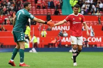 Tengil Banget, Momen Kiper Aston Villa Tantang Ronaldo Tendang Penalti