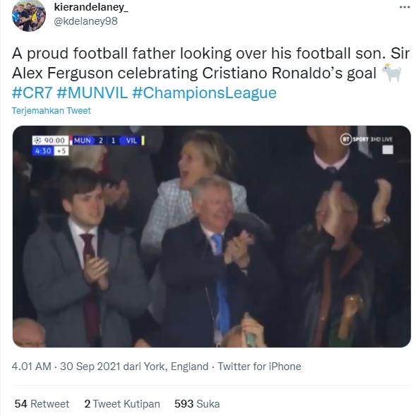 Reaksi Sir Alex Ferguson usai Ronaldo cetak gol kemenangan. (Twitter/@kdelaney98)