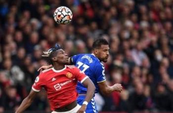 Momen Paul Pogba Beraksi bak Bintang WWE saat Banting Bek Everton