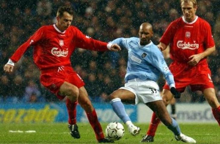 Nicolas Anelka saat berseragam Manchester City. (PAUL BARKER / AFP)