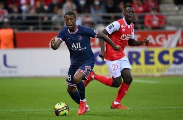 Georginio Wijnaldum saat bermain untuk Paris Saint-Germain. (FRANCK FIFE / AFP)