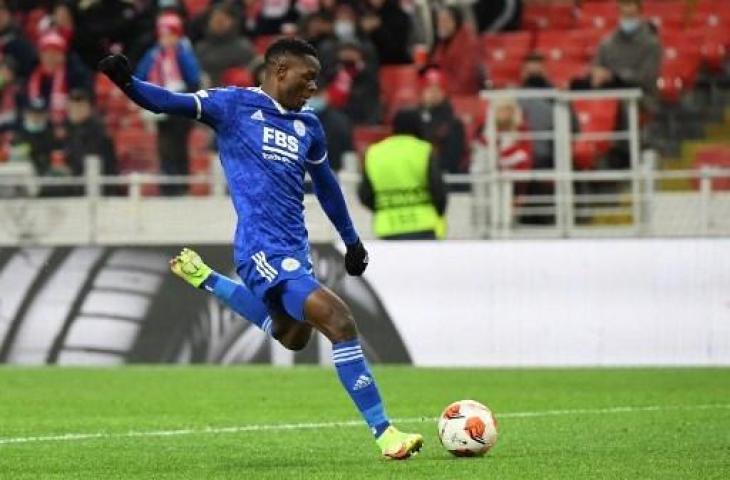 Aksi striker Leicester City, Patson Daka saat cetak gol ke gawang Spartak Moscow. (NATALIA KOLESNIKOVA / AFP)